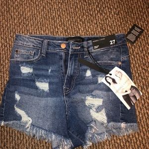 Kendall + Kylie Jean shorts! size 27